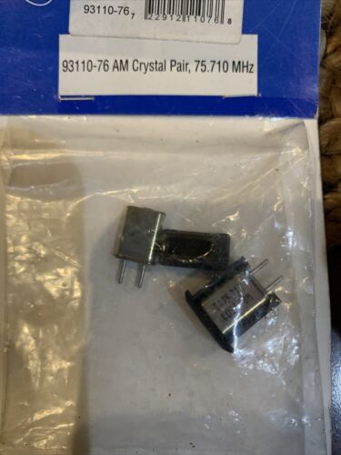 75.890 MHz New Old Stock Details about   Vintage Airtronics 93110-85 AM Crystal Pair 
